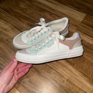 ROCKET DOG CHEERY COLOR BLOCK SNEAKERS Women’s Size 9